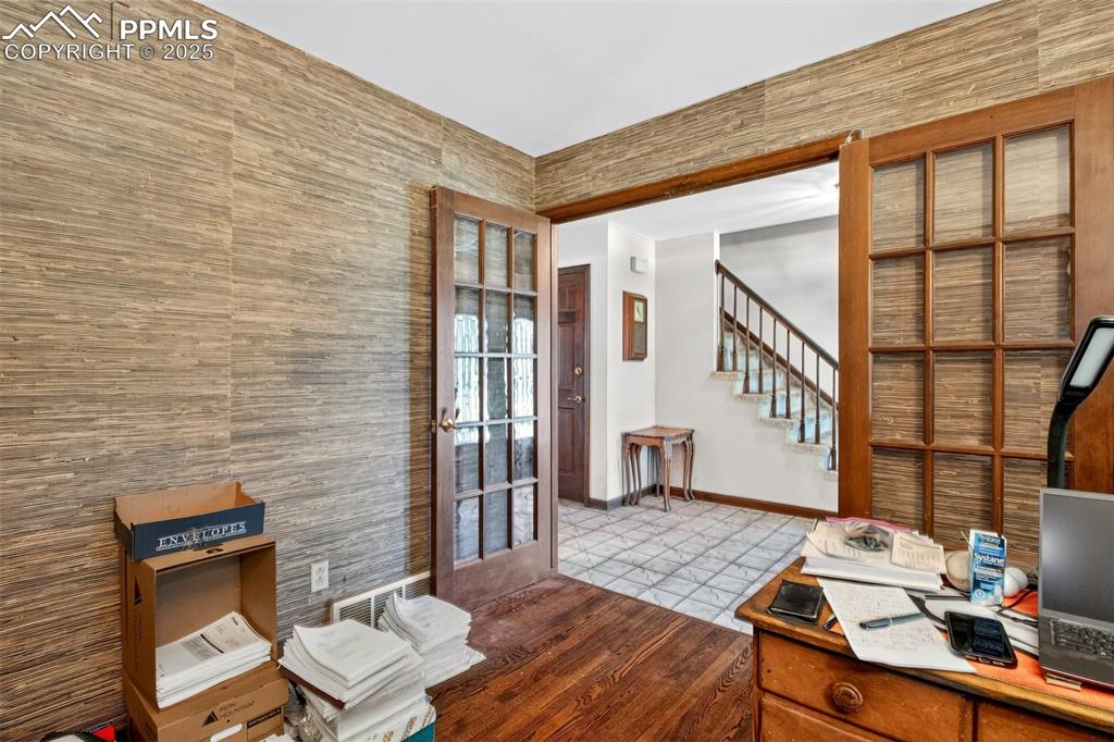 Image 5 of 44: Office