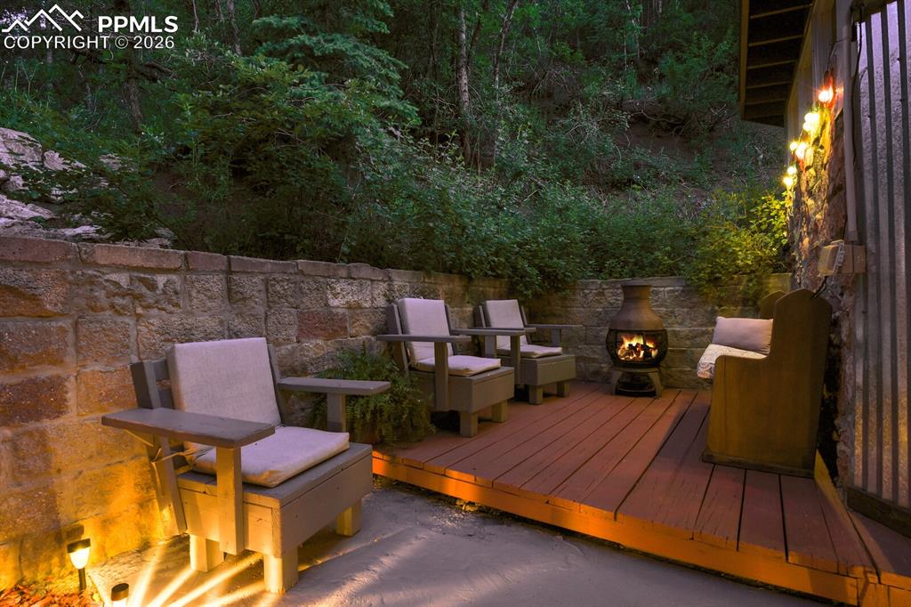 Image 20 of 50: Private 