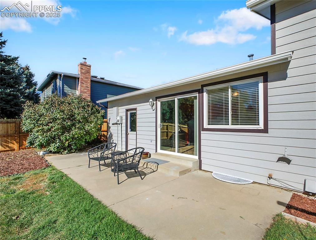 Image 47 of 47: Back of Structure