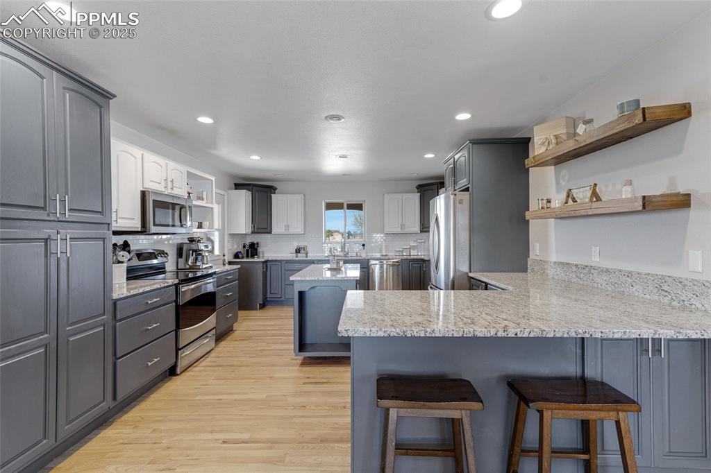 Image 13 of 42: Kitchen