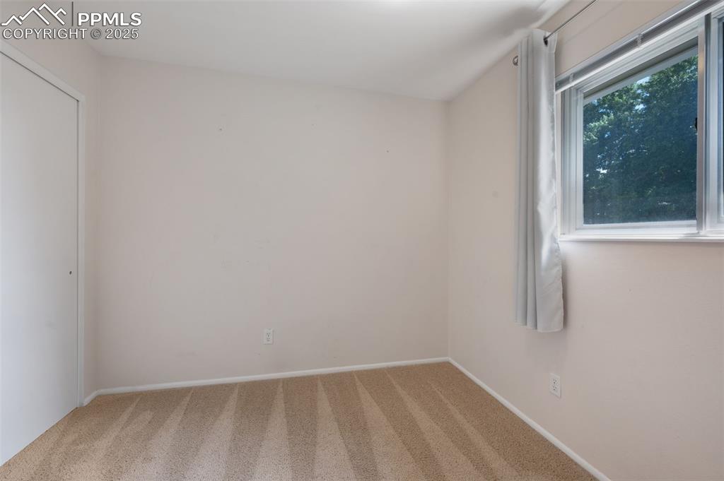 Image 30 of 47: Bedroom #3 - upper level