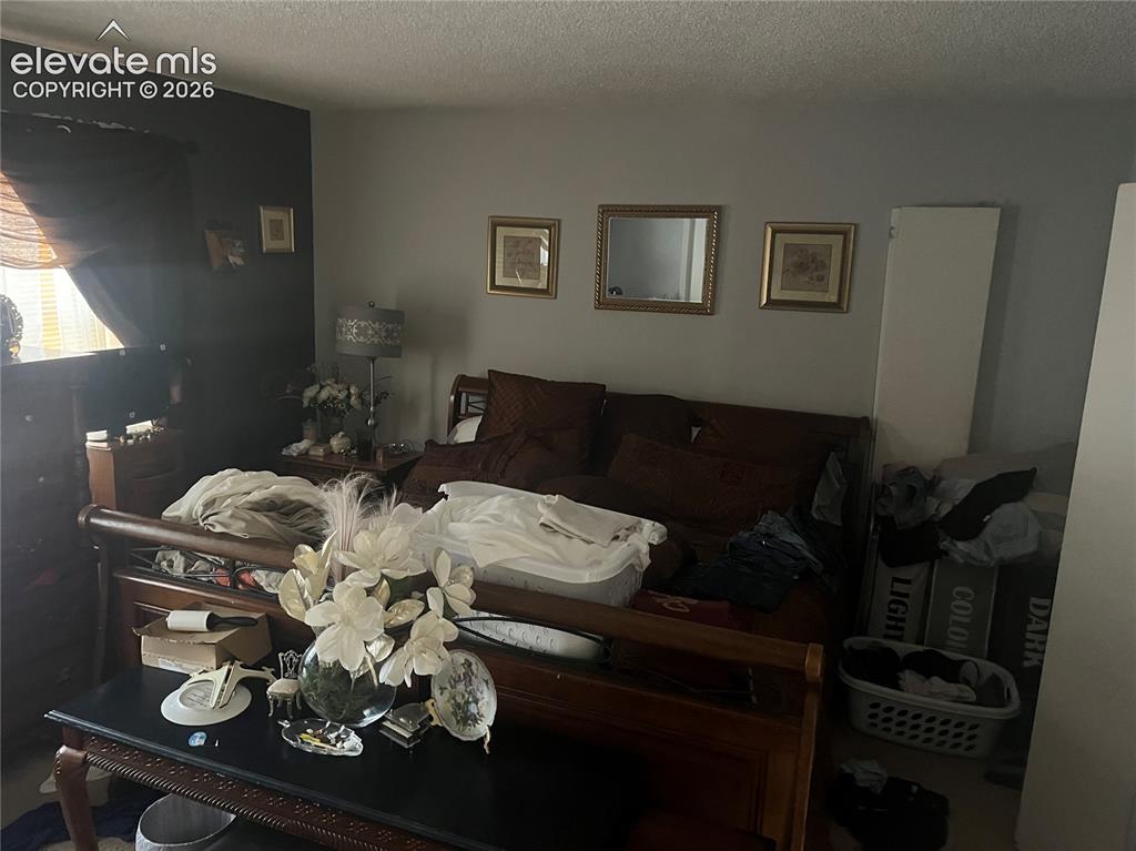 Image 11 of 11: Master Bedroom