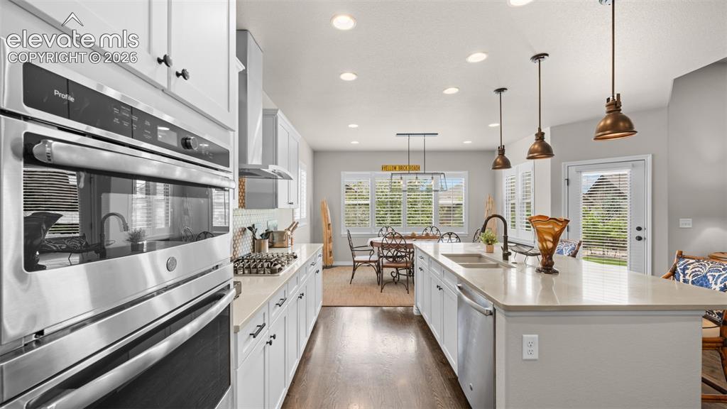 Image 13 of 44: Kitchen