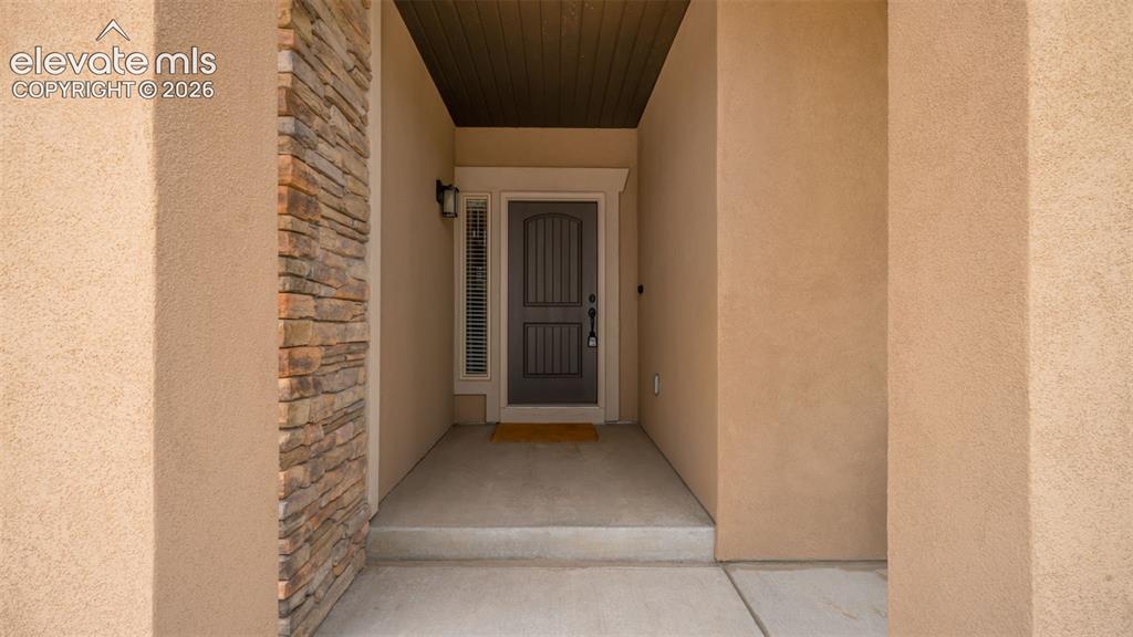 Image 4 of 44: Entry