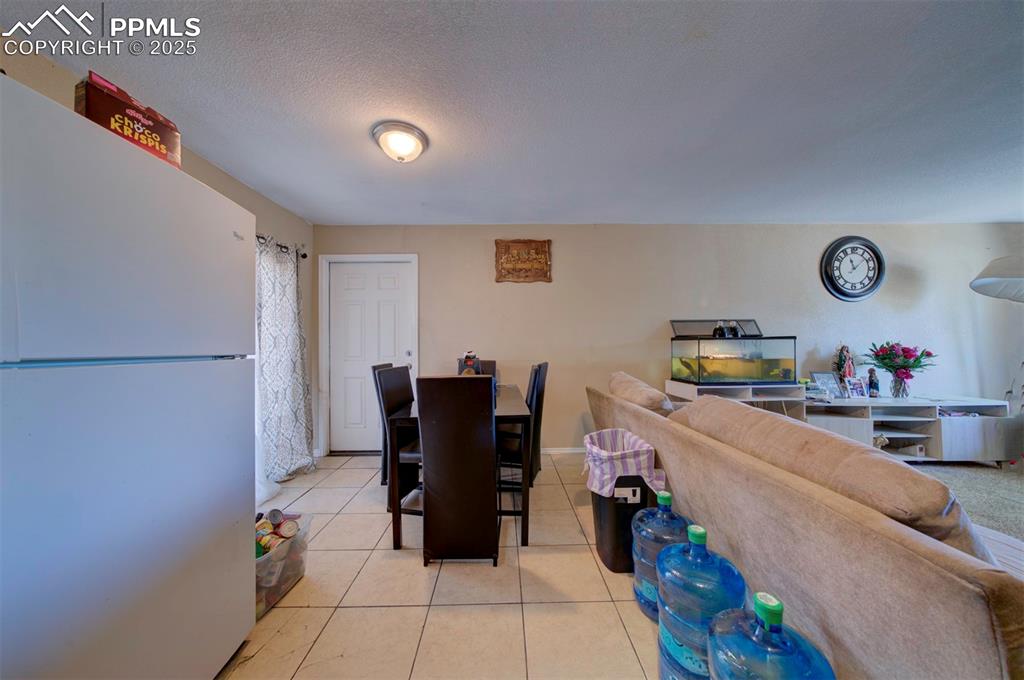 Image 11 of 44: Dining Area