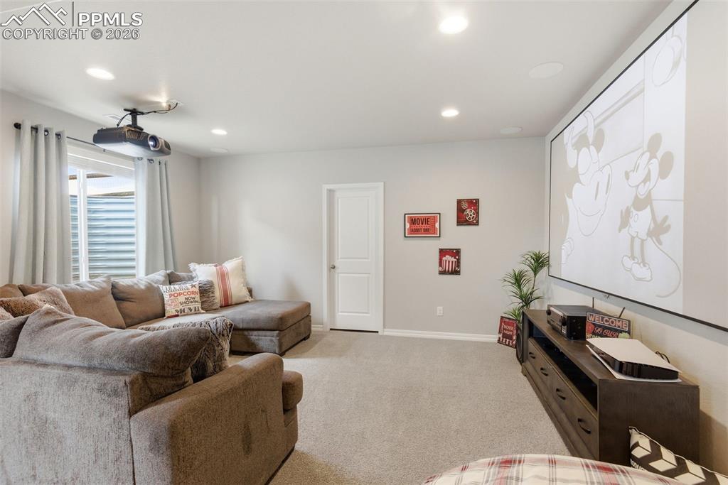 Image 32 of 50: Family Room