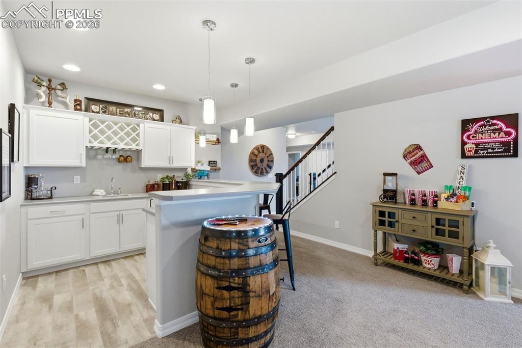 Image 33 of 50: Family Room