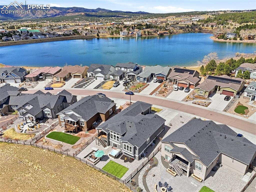 Image 42 of 50: Patio