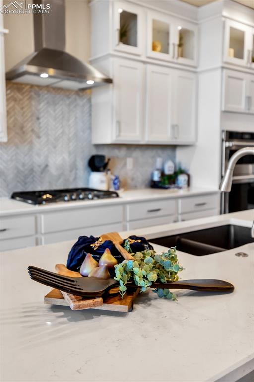 Image 8 of 50: Kitchen