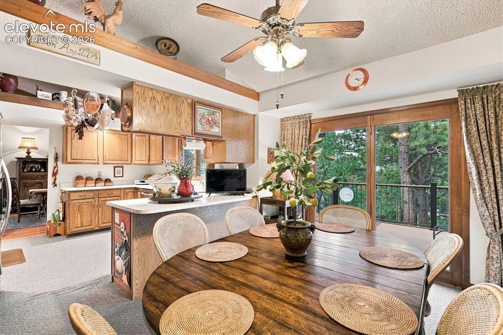 Image 14 of 49: Dining Area