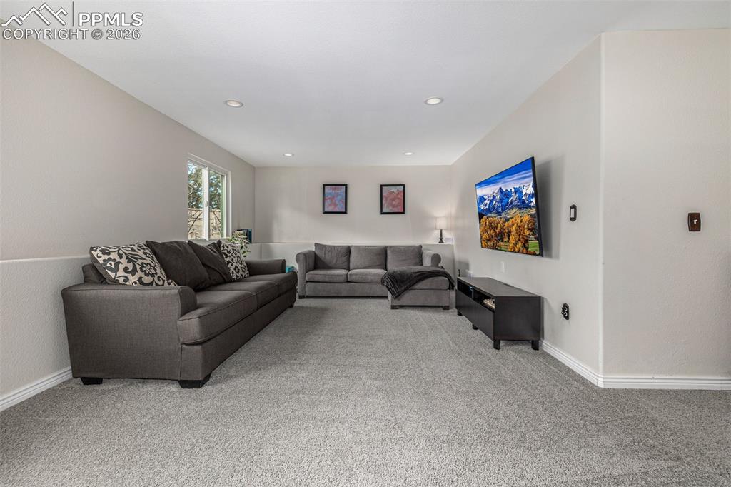 Image 18 of 50: Living Room