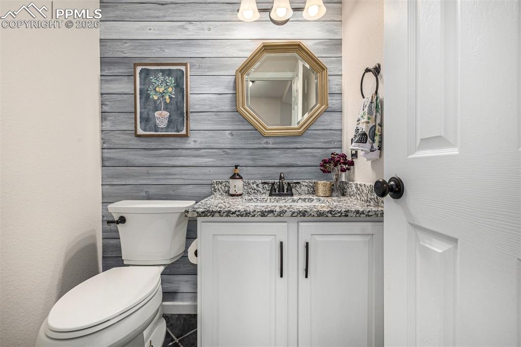 Image 20 of 50: Bathroom