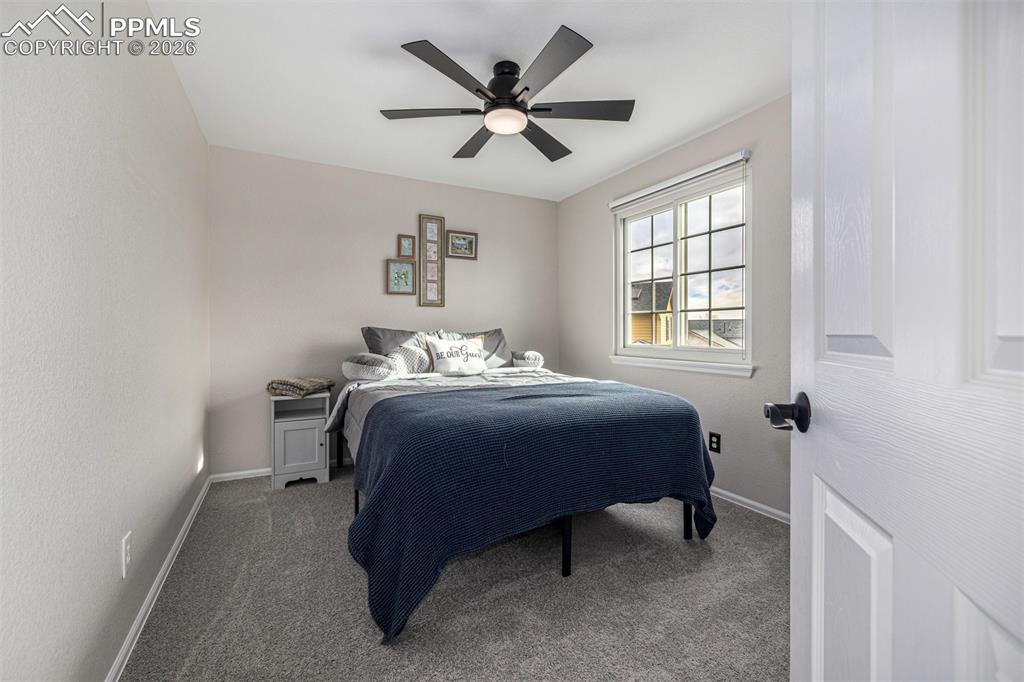 Image 29 of 50: Bedroom