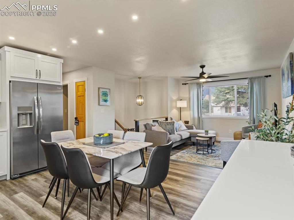 Image 13 of 39: Dining Area