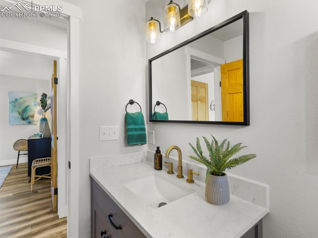 Image 31 of 39: Bathroom