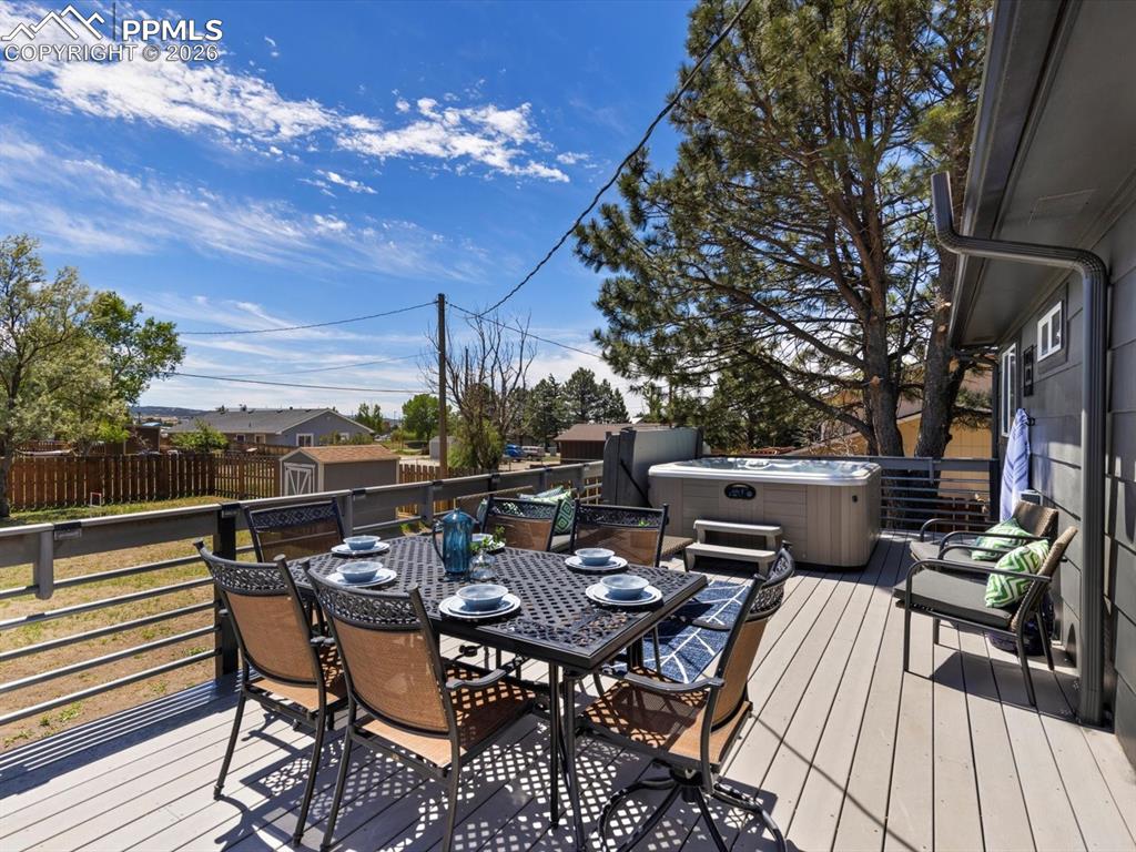 Image 35 of 39: Deck