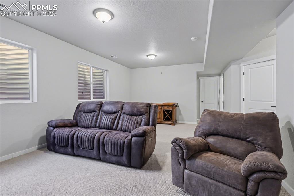 Image 36 of 45: Family Room