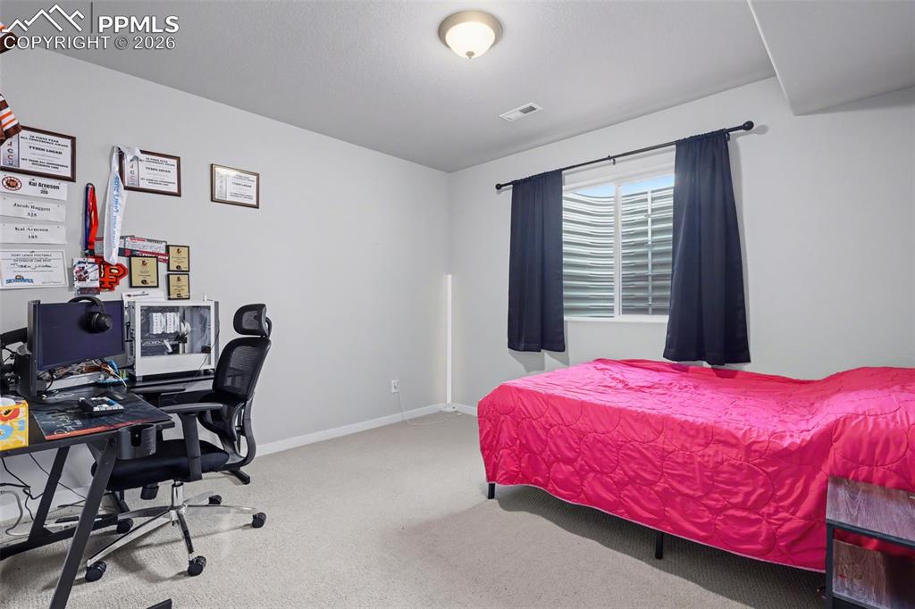 Image 40 of 45: Bedroom