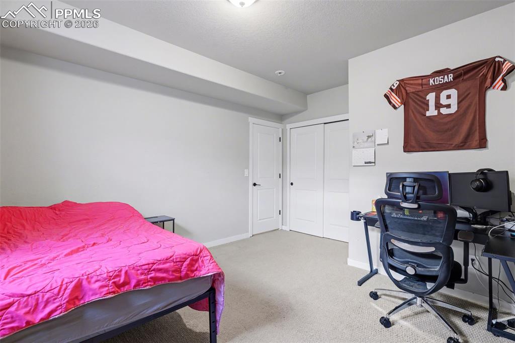 Image 41 of 45: Bedroom