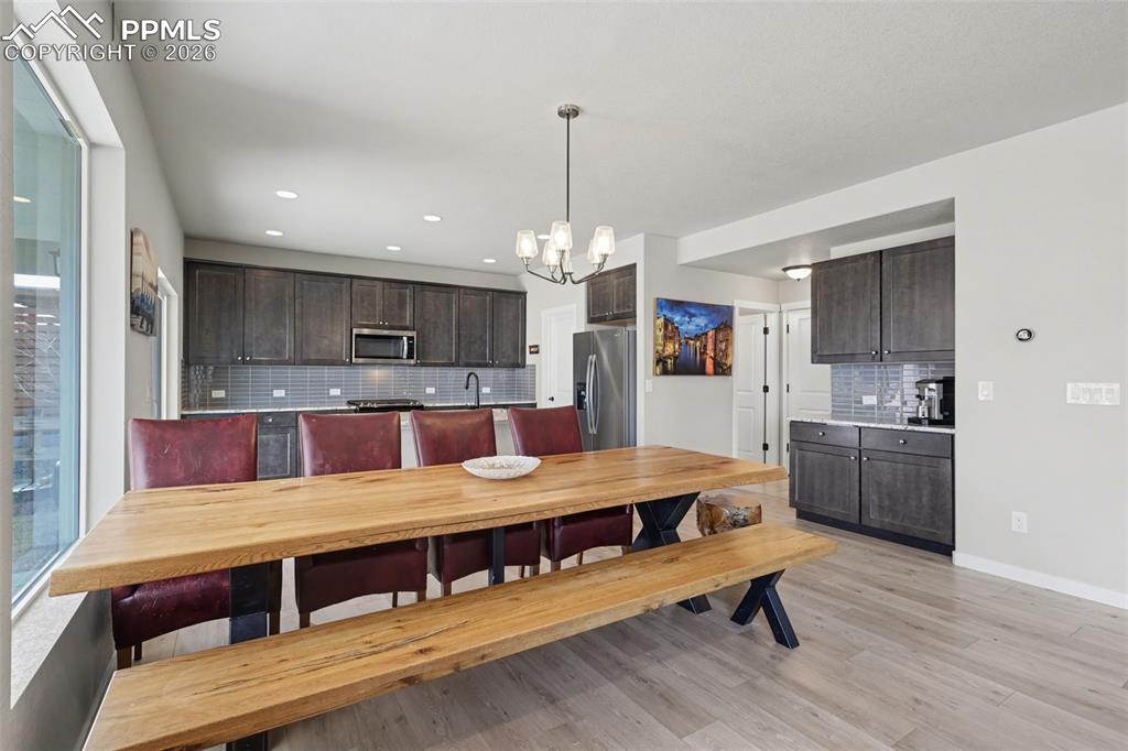 Image 7 of 45: Dining Area