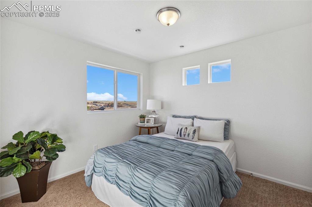 Image 21 of 26: Photos of model home