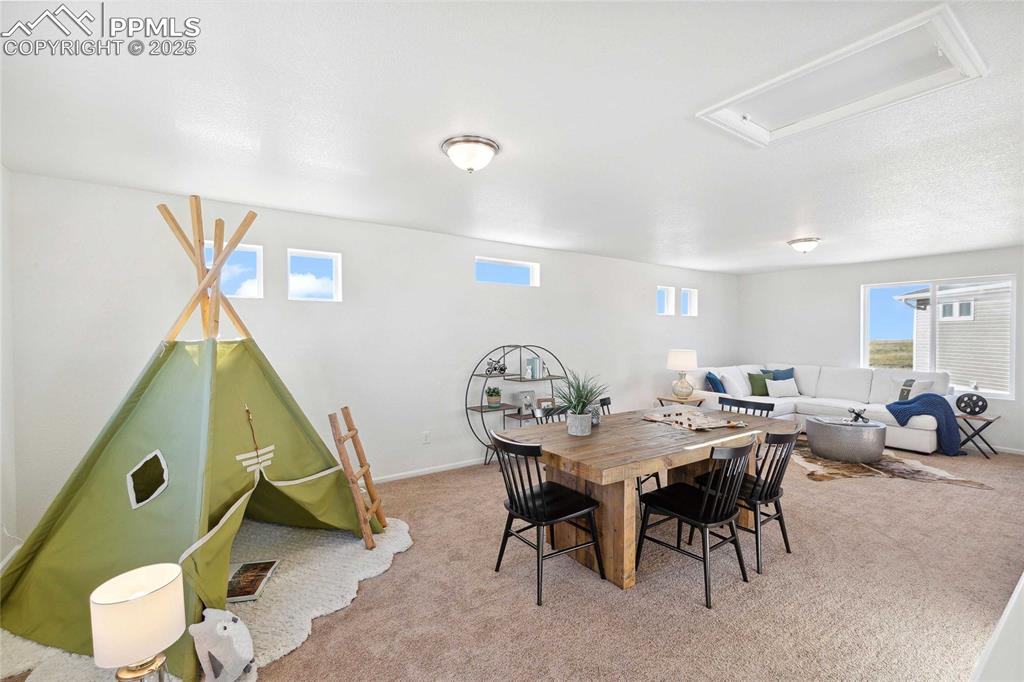 Image 22 of 26: Photos of model home