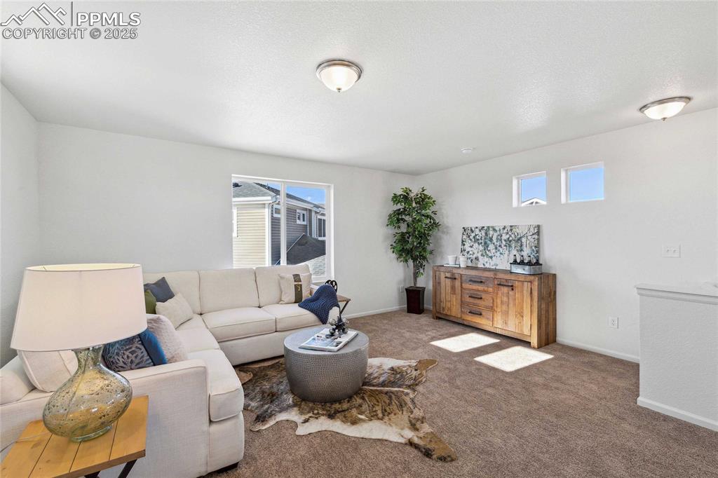 Image 25 of 26: Photos of model home