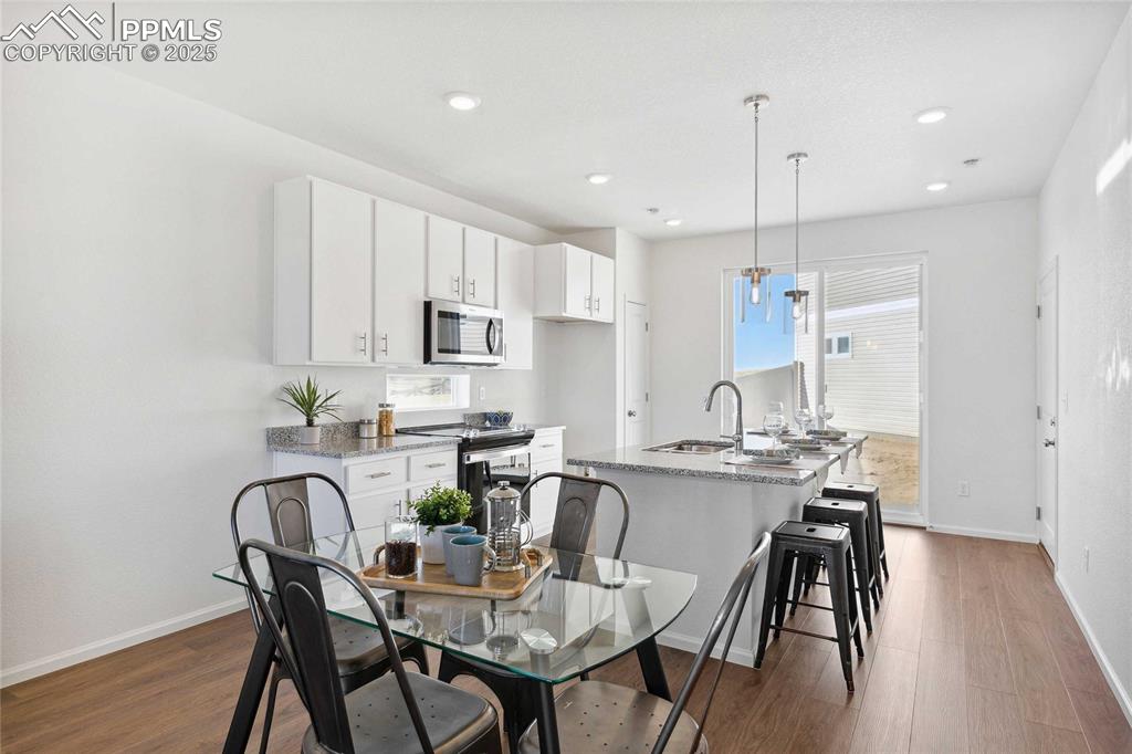 Image 3 of 26: Photos of model home