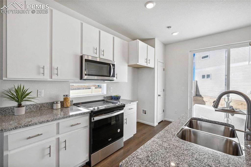 Image 8 of 26: Photos of model home