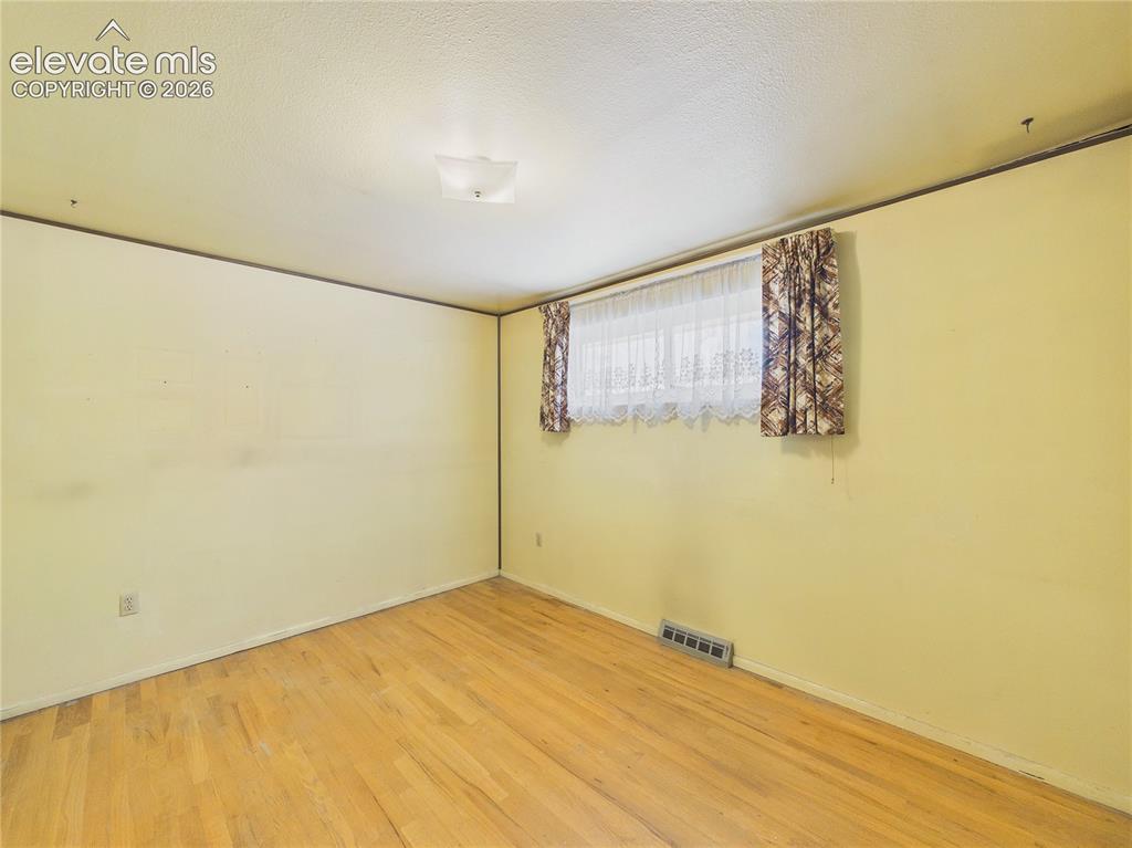 Image 19 of 50: Alternate view highlights the room