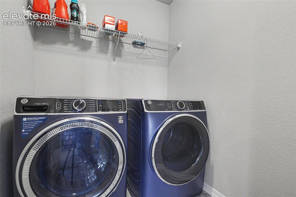 Image 20 of 38: Laundry
