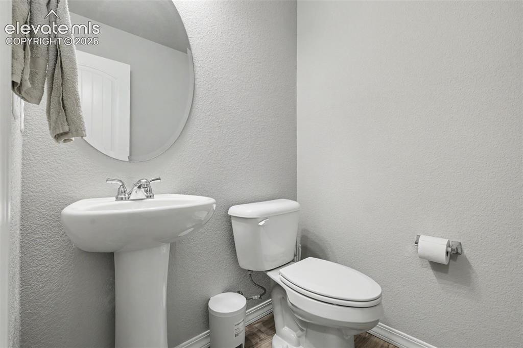 Image 7 of 38: Bathroom