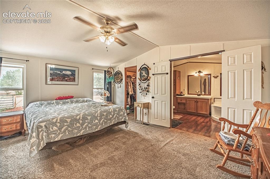 Image 11 of 26: Bedroom