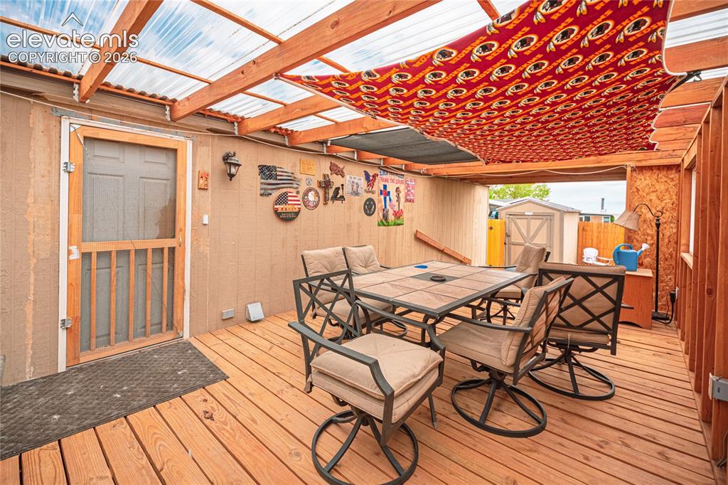 Image 17 of 26: Deck