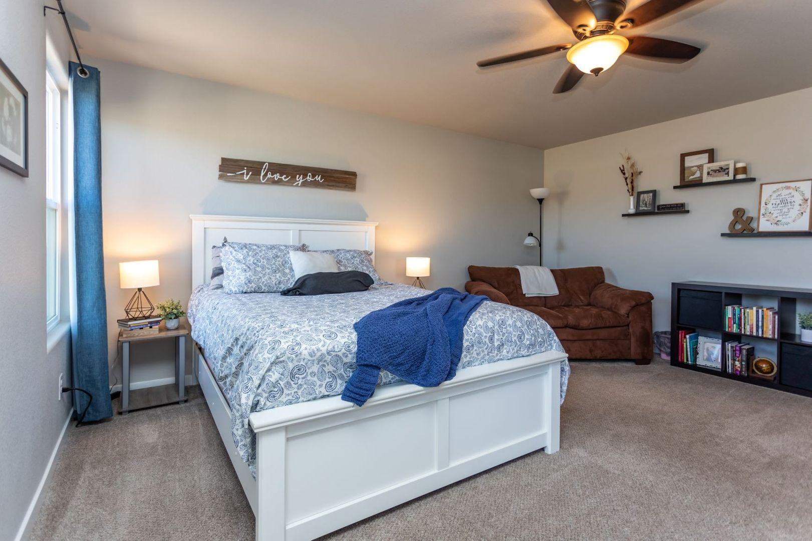 Image 30 of 44: No Description Available