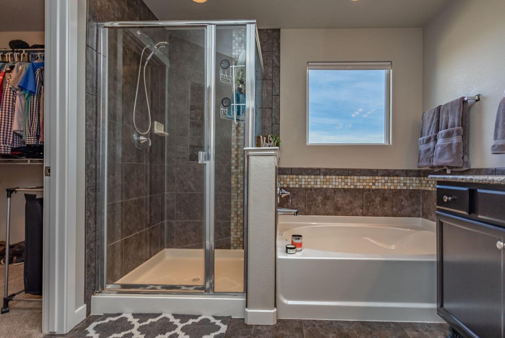 Image 31 of 44: No Description Available