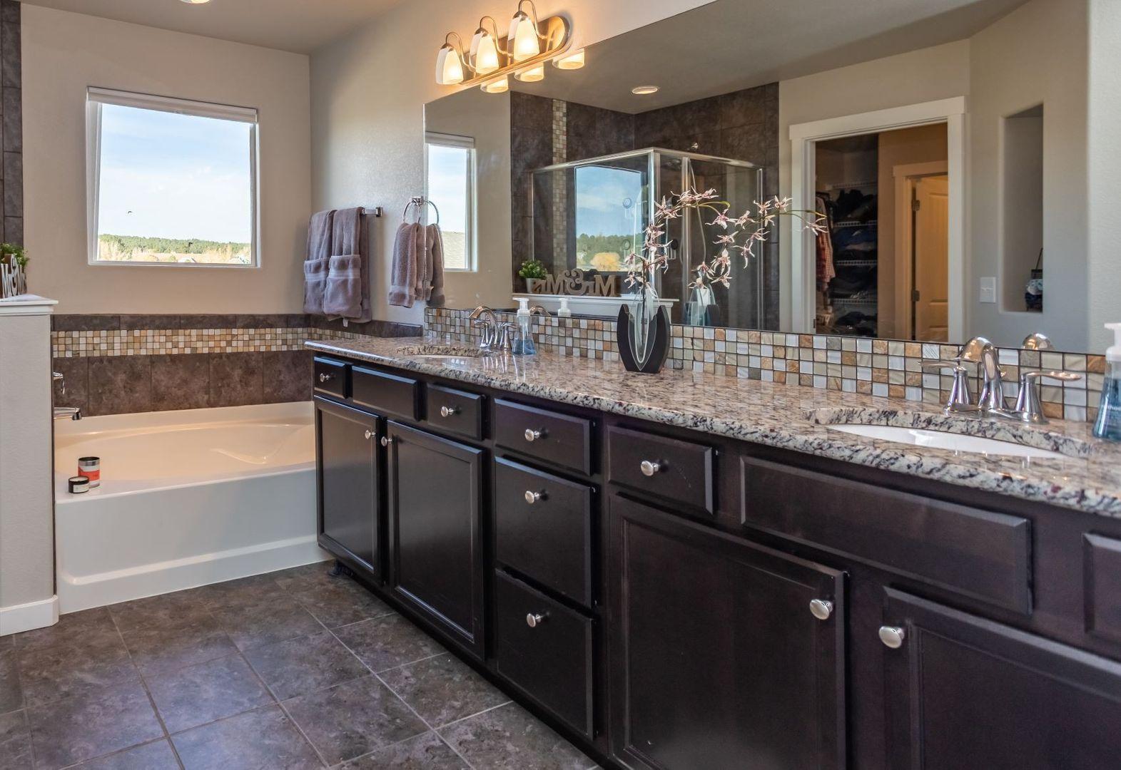 Image 34 of 44: No Description Available