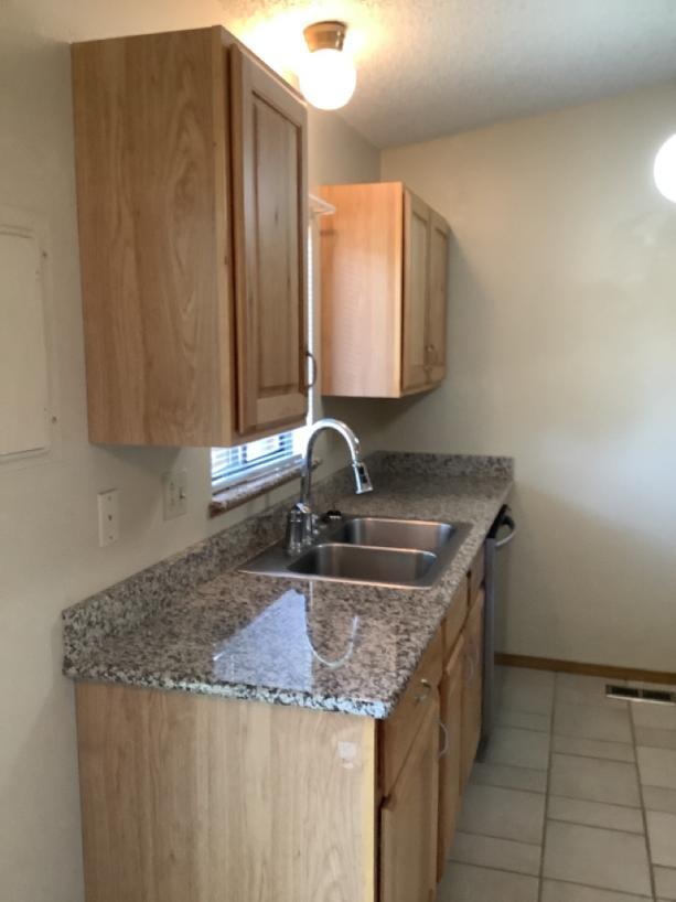 Image 2 of 11: No Description Available