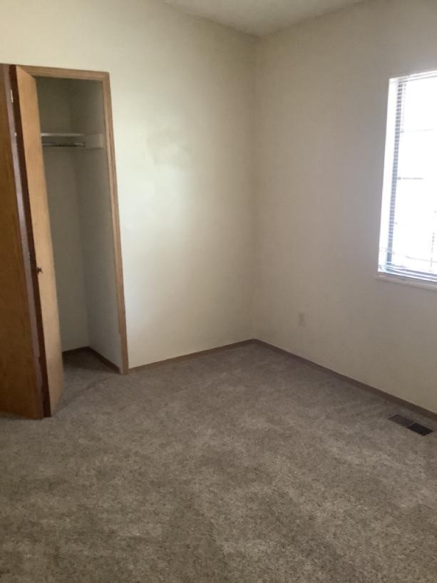 Image 4 of 11: No Description Available