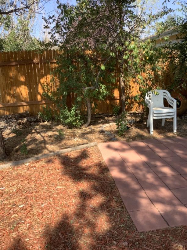 Image 9 of 11: No Description Available