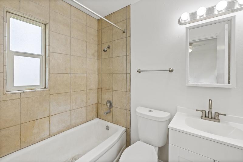 Image 10 of 10: No Description Available