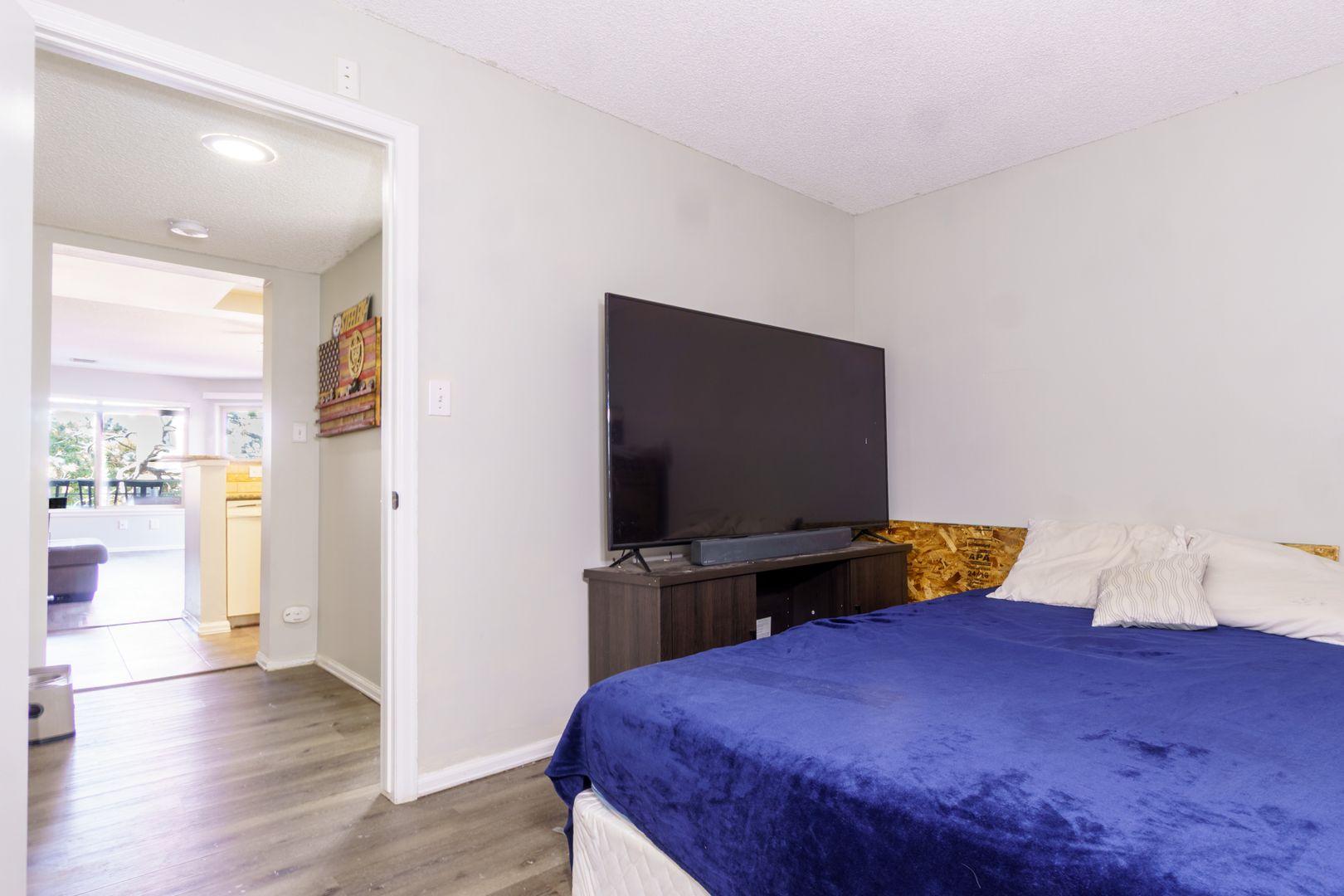 Image 10 of 18: No Description Available