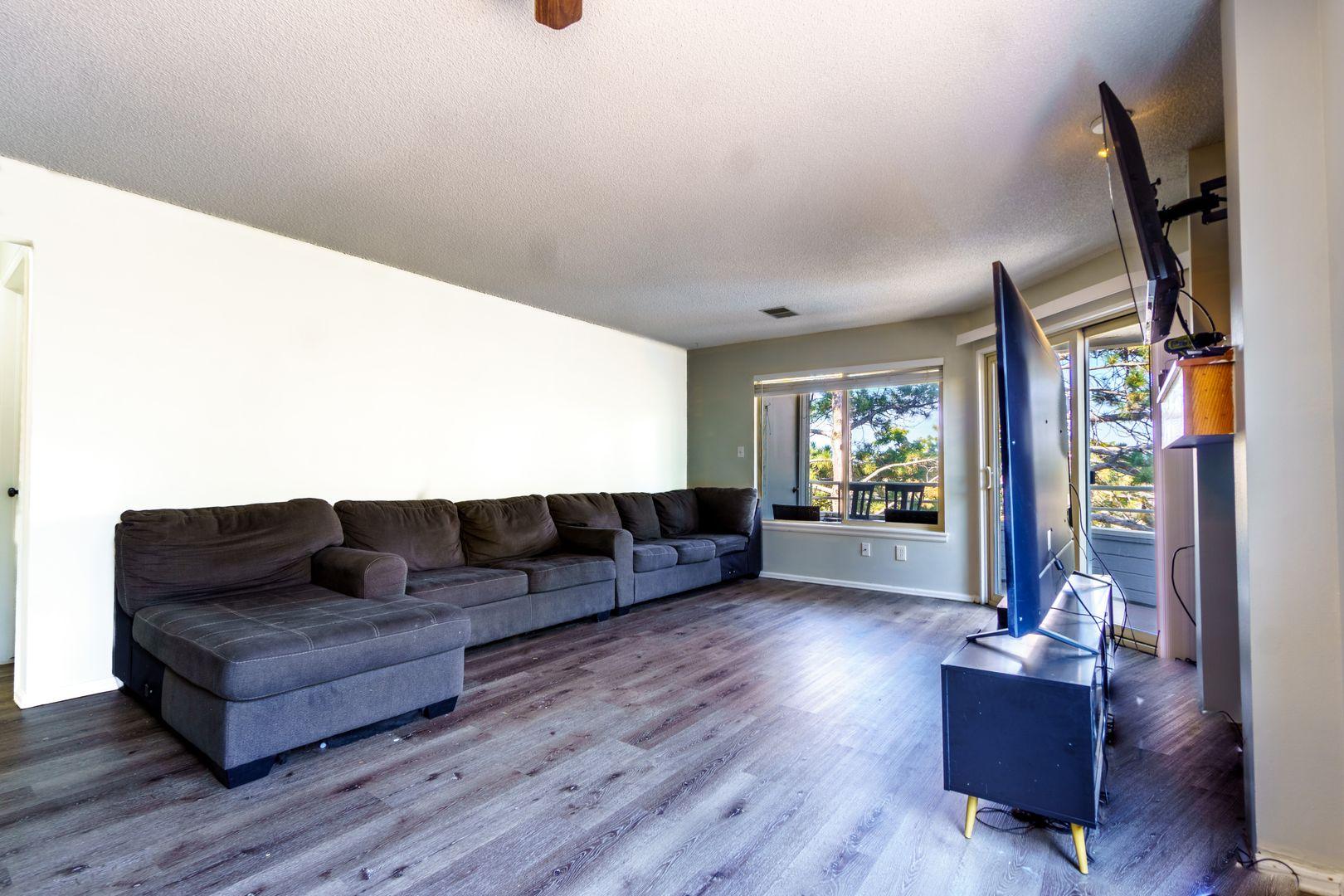 Image 5 of 18: No Description Available