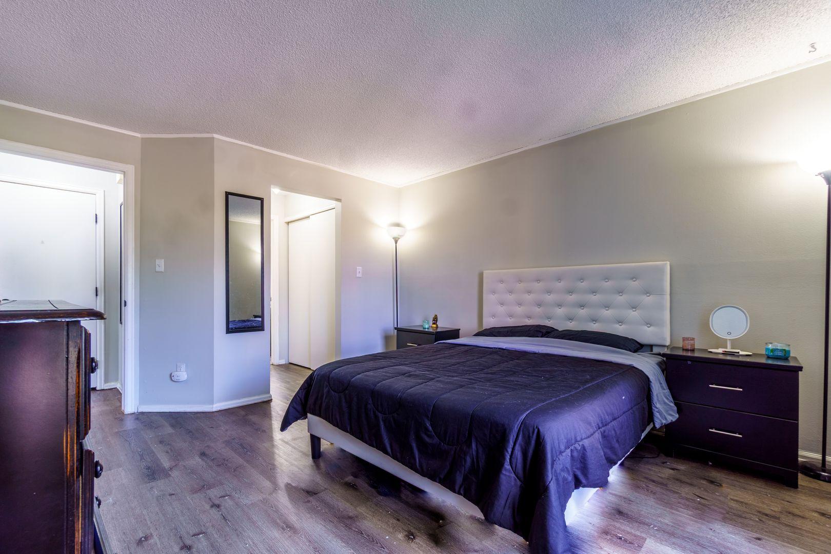 Image 9 of 18: No Description Available