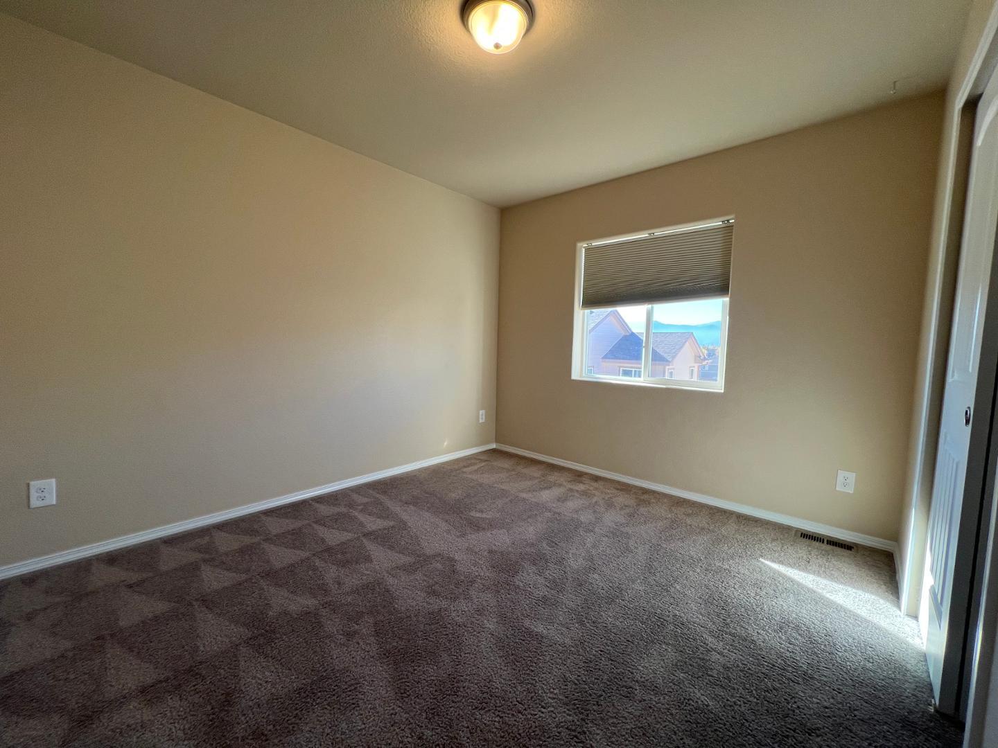 Image 15 of 19: No Description Available