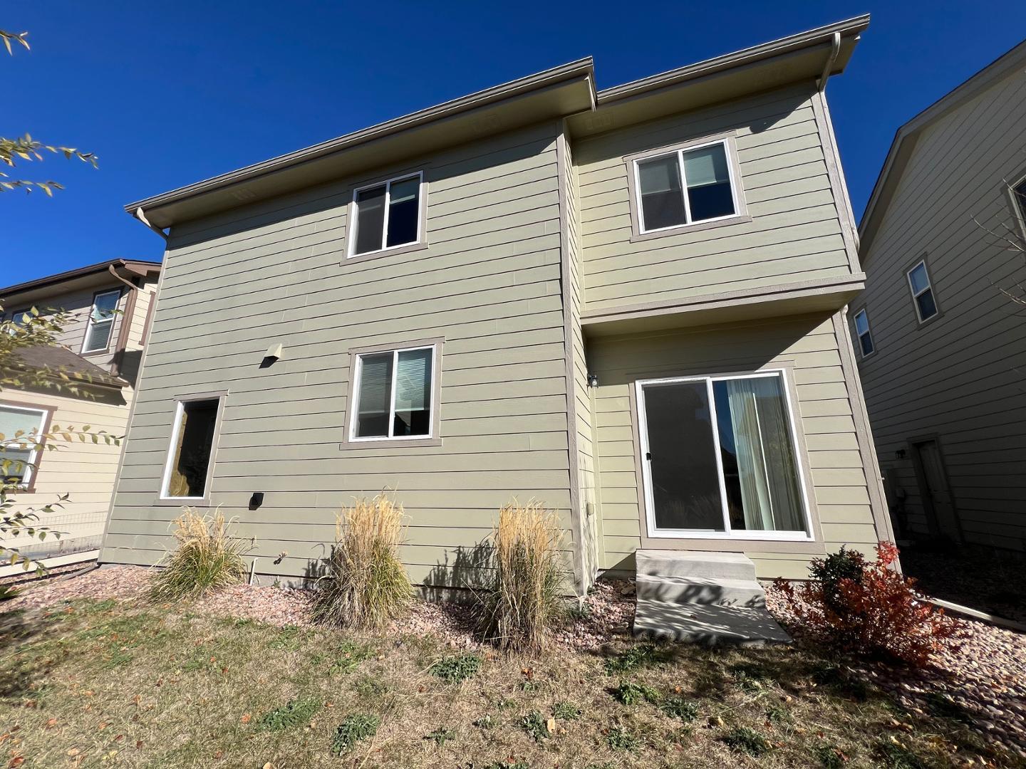 Image 19 of 19: No Description Available