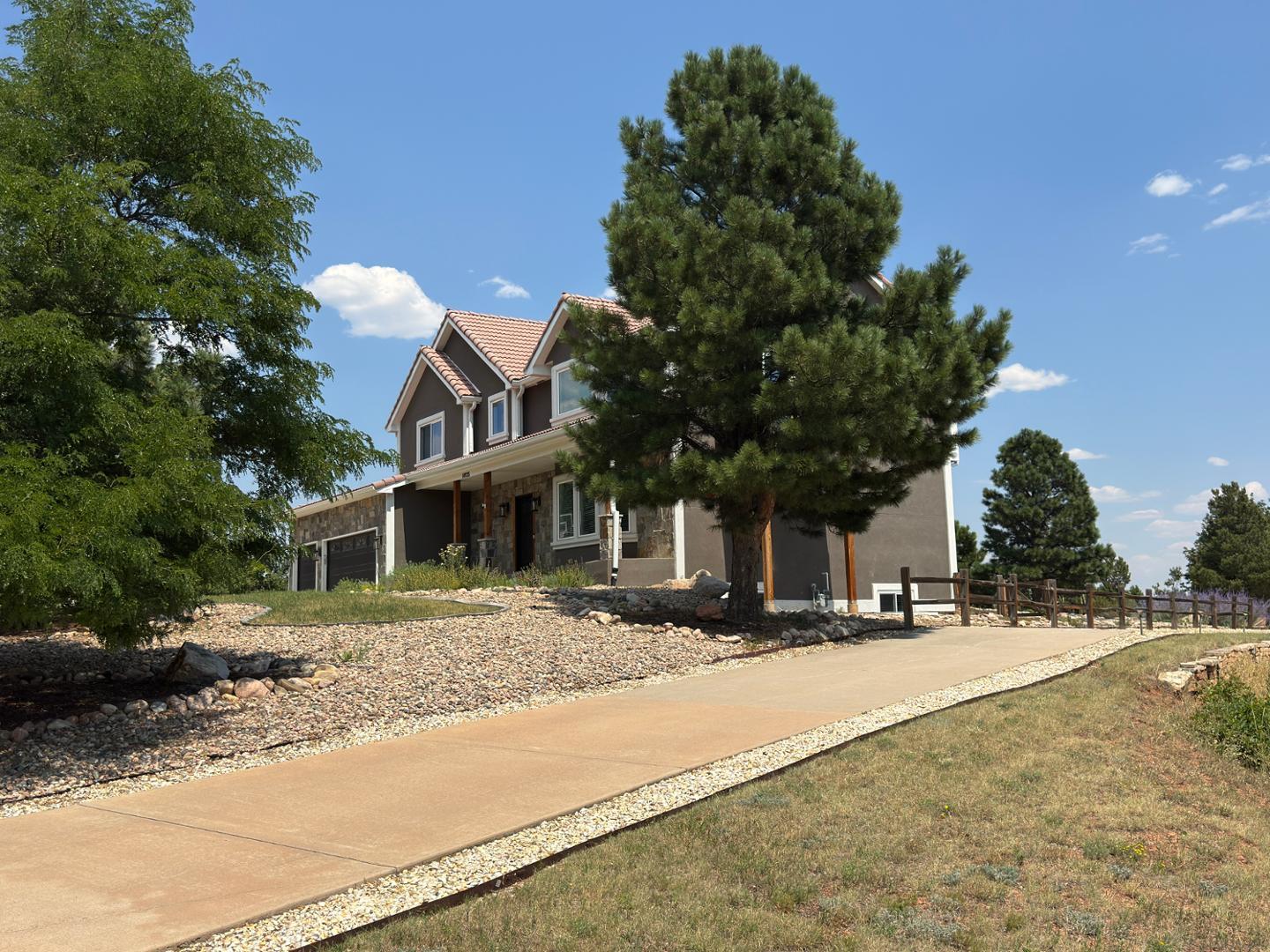 Image 2 of 13: No Description Available