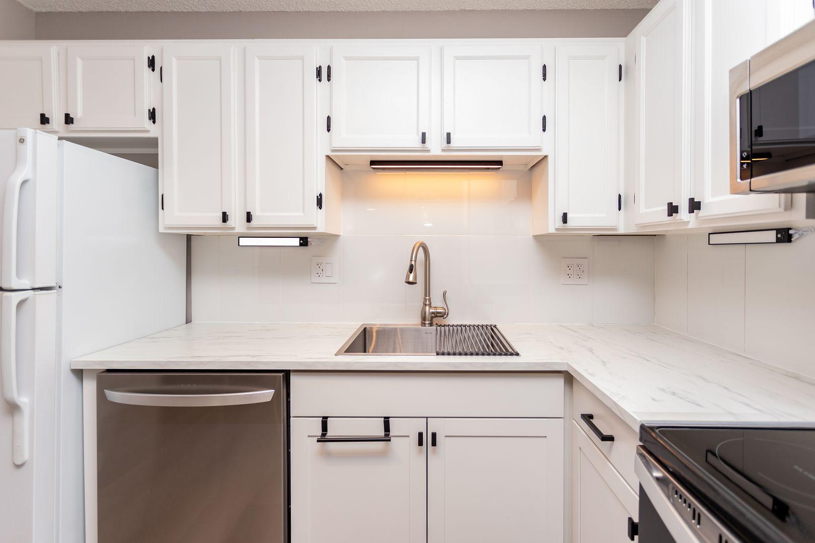 Image 11 of 17: No Description Available