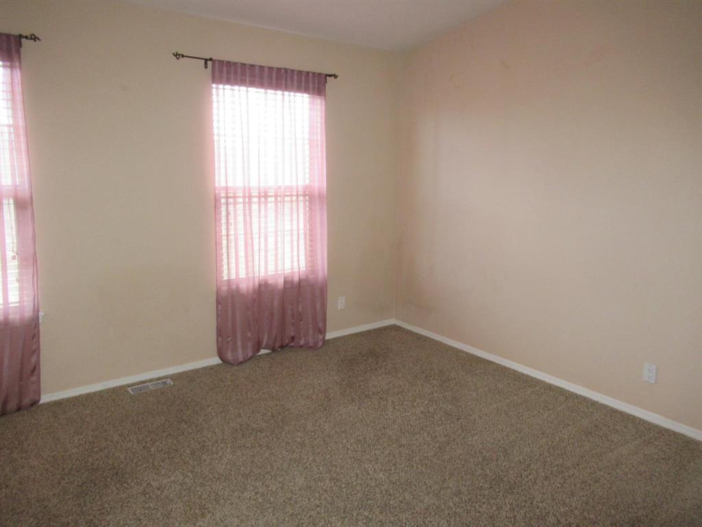 Image 5 of 11: No Description Available