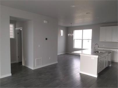 Image 3 of 8: No Description Available